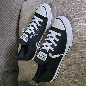 NWOT Converse Chuck Taylor's Knit Shoreline Girls Sneaker Size 5